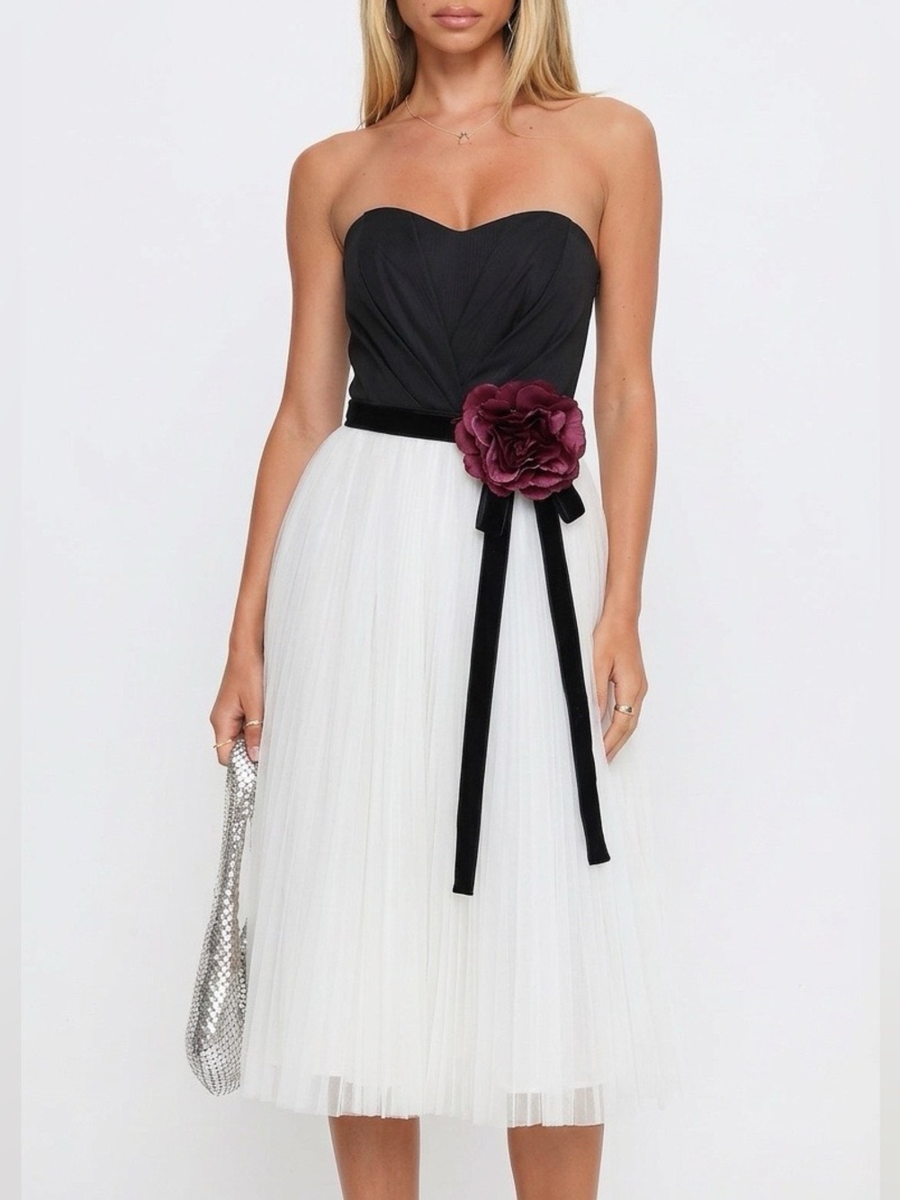 Black & White Tulle Midi Skirt with Pink Floral Belt Size 2🩷